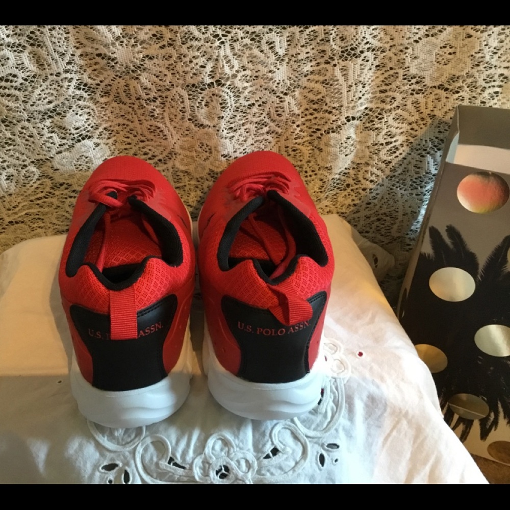 Brand New Men’s Polo Sneakers - Picture 2 of 3